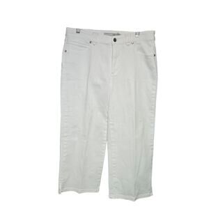 Chicos Platinum 0.5 White Denim Capri‎ Pants Embroidered Pockets Stretch Jeans